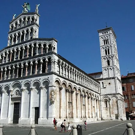 Casa Nausicaa, Piano Terra Nel Cuore Della Citta, Confortevole E Silenzioso * Lucca